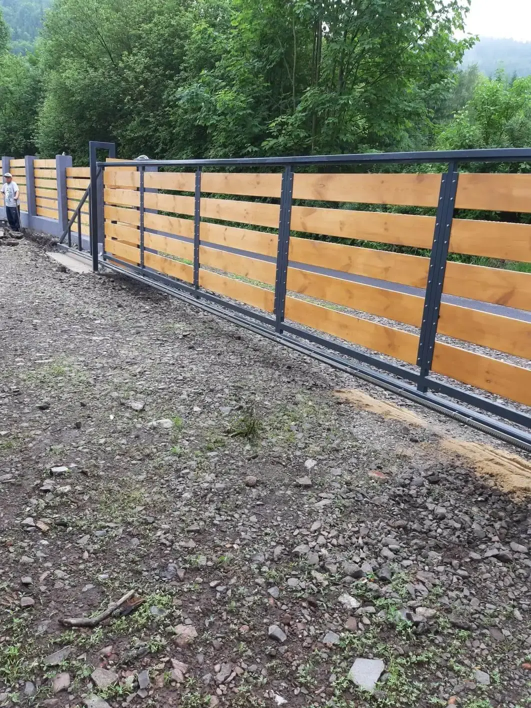 Ogrodzenie drewniano betonowe posesji Walbrzych 02