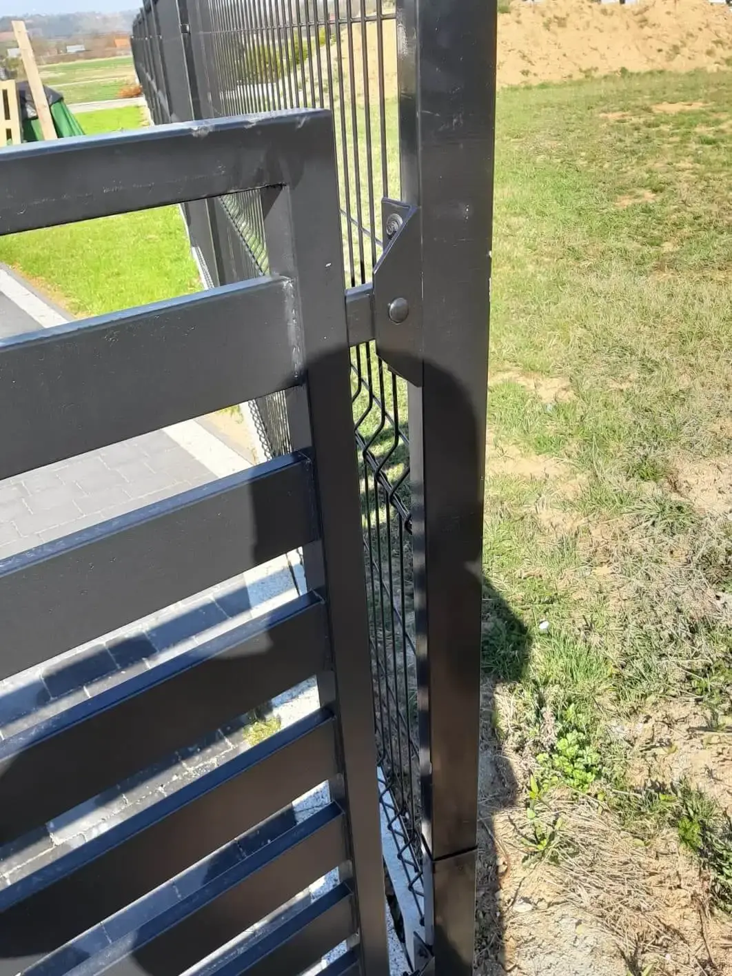 Ogrodzenie frontowe z profili poziomych Walbrzych 02