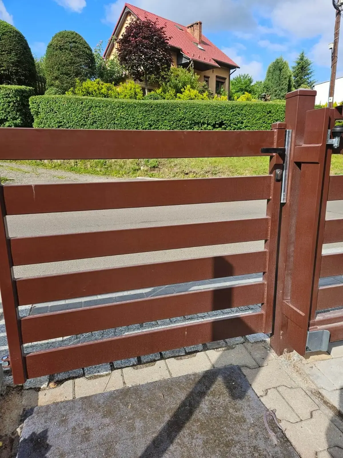 Ogrodzenie z brama przesuwna na automatyce Chelmsko Slaskie 06