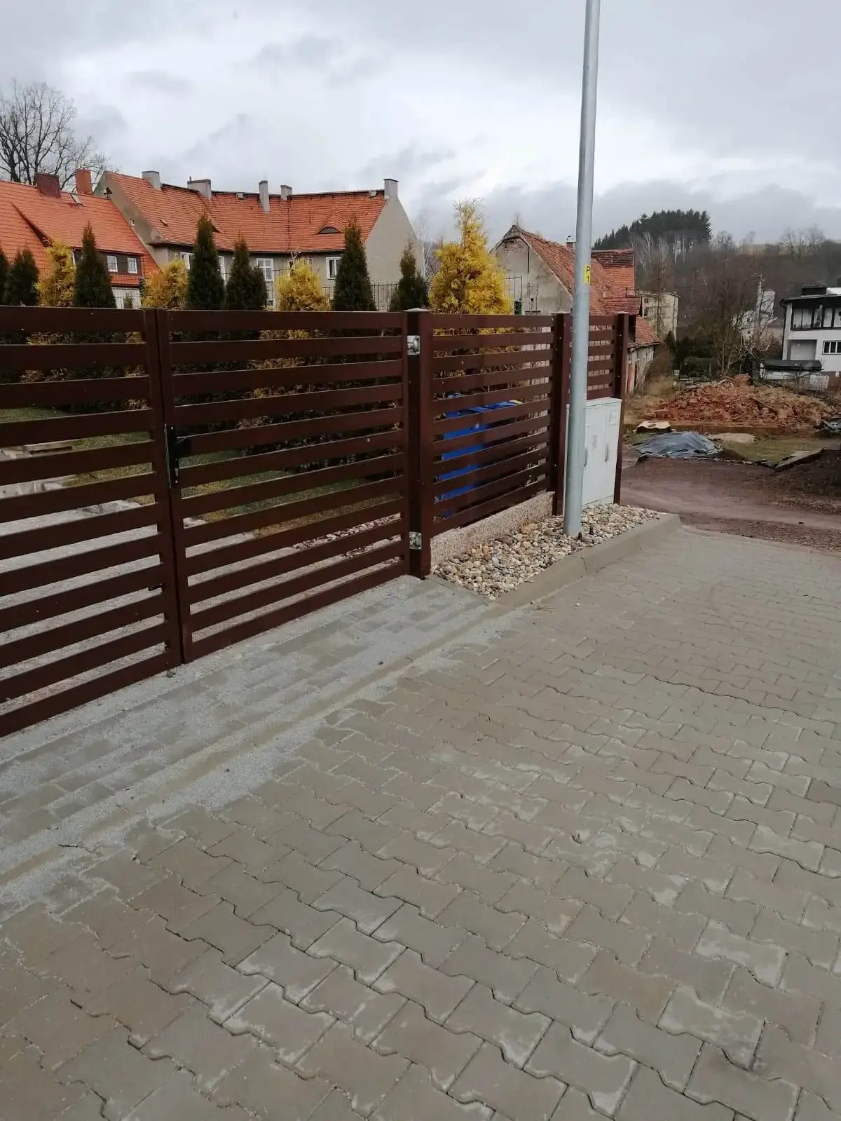 Ogrodzenie z profili poziomych 80x20 Mieroszow 04